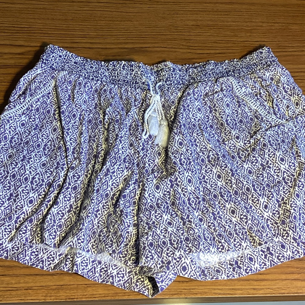 Briggs New York Blue and White Patterned Athletic Shorts